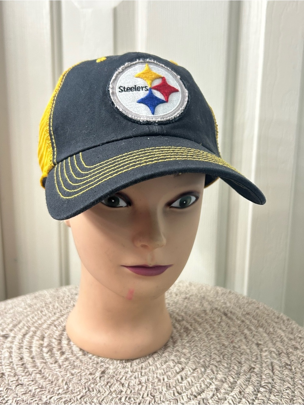 Pittsburgh Steelers ‘47 Brand Black/Gold Closer Adult Stretch Flex Fit Hat Cap